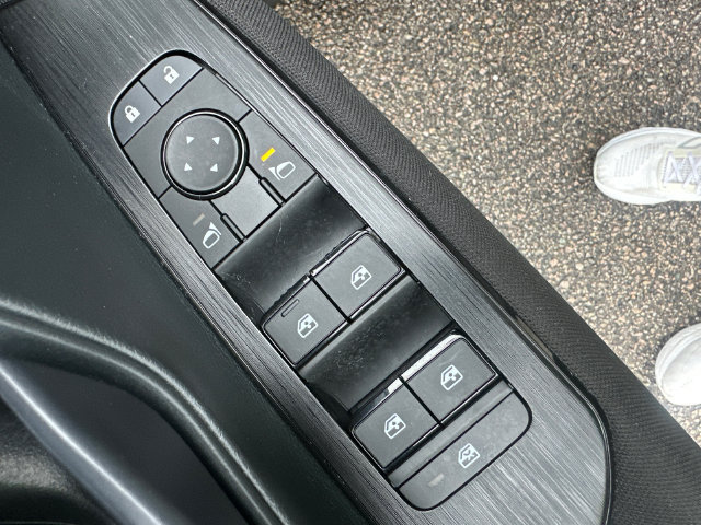 Used 2025 Nissan Kicks S FWD image 21
