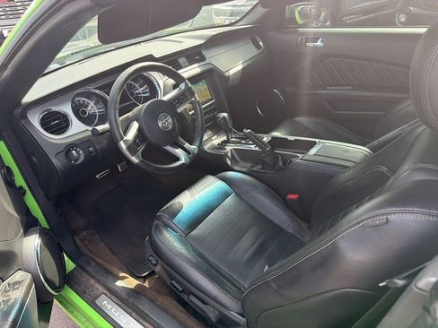 Used 2013 Ford Mustang GT Premium w/ Electronics Pkg RWD image 9