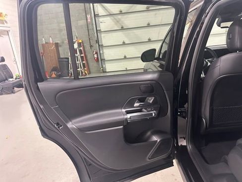 New 2025 Mercedes-Benz GLB 250 4MATIC image 12