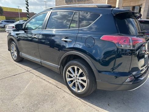 Used 2018 Toyota RAV4 Limited image 6