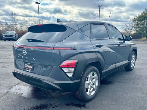 Used 2024 Hyundai Kona SE image 8