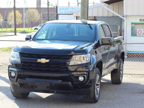 Used 2022 Chevrolet Colorado LT w/ LT Convenience Package image 3