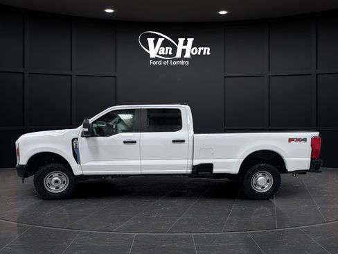 Used 2025 Ford F350 XL w/ XL Off-Road Package AWD/4WD image 4