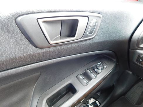 Used 2020 Ford EcoSport SE FWD image 23