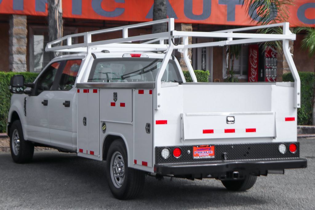 Used 2022 Ford F250 XL w/ Power Equipment Group RWD image 7