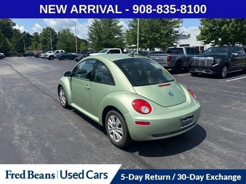 Used 2009 Volkswagen Beetle Coupe FWD image 6