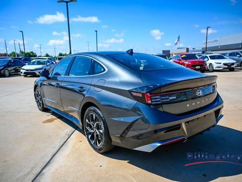 Used 2025 Hyundai Sonata SEL FWD image 3