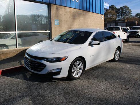 Used 2020 Chevrolet Malibu LT image 3