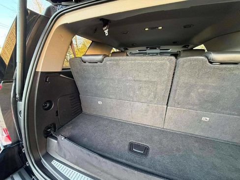 Used 2016 GMC Yukon SLT w/ Open Road Package image 11