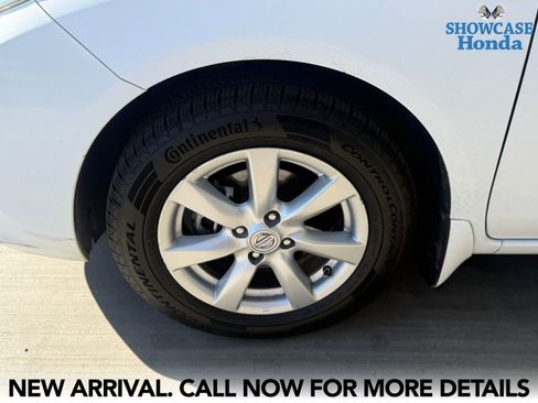 Used 2014 Nissan Versa SV w/ Convenience Package image 7