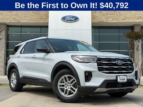 New 2026 Ford Explorer Active RWD image 31