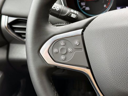 Used 2023 Chevrolet Traverse LT image 20