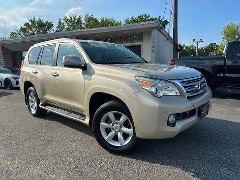 Used 2011 Lexus GX 460 image 1