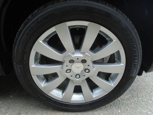 Used 2011 Mercedes-Benz GLK 350 4MATIC image 34