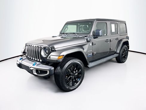 Used 2023 Jeep Wrangler Unlimited Sahara AWD/4WD image 3