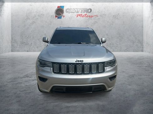 Used 2020 Jeep Grand Cherokee Altitude AWD/4WD image 9