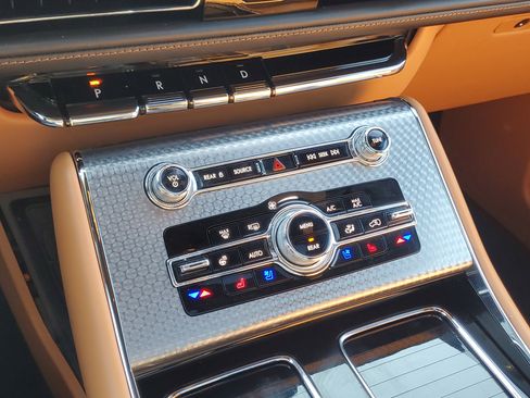 Certified 2023 Lincoln Aviator Black Label w/ Dynamic Handling Package image 18