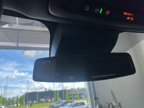 Used 2024 GMC Yukon Denali AWD/4WD image 19