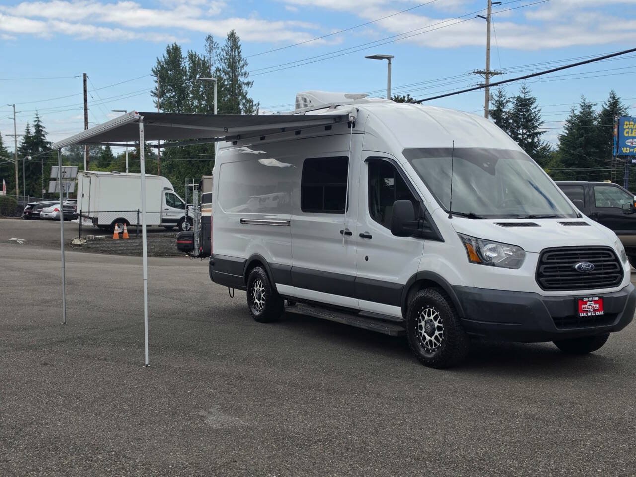 Used 2017 Ford Transit 250 148 High Roof Extended RWD image 2