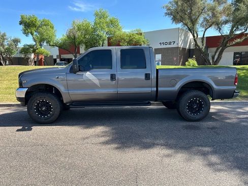 Used 2003 Ford F350 Lariat RWD image 2