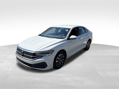 Used 2024 Volkswagen Jetta S image 2
