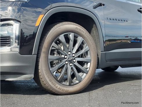 Used 2022 Chevrolet Traverse RS FWD image 9