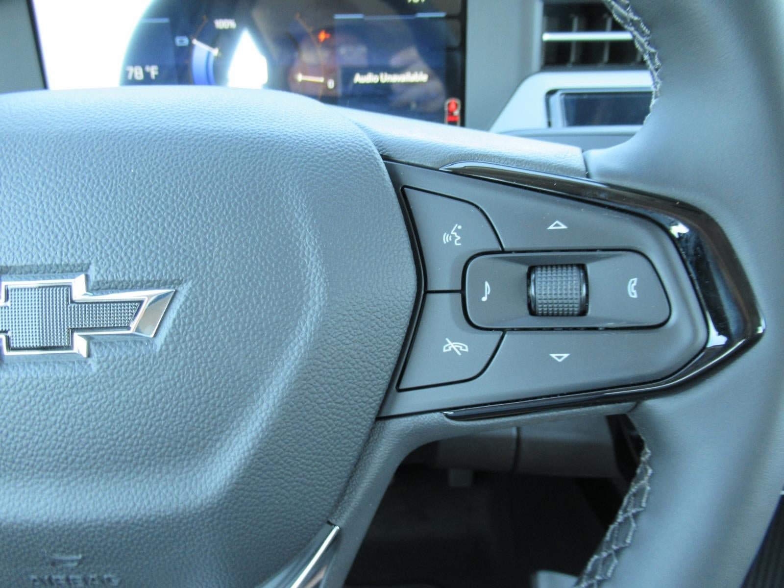 New 2027 Chevrolet Bolt LT w/ Comfort Package FWD image 23