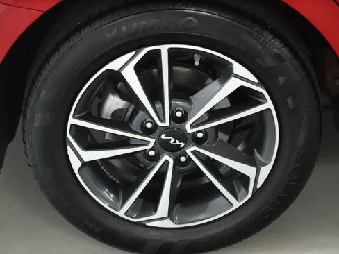 Used 2024 Kia Forte LXS FWD image 12