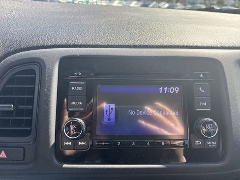 Certified 2022 Honda HR-V LX image 26