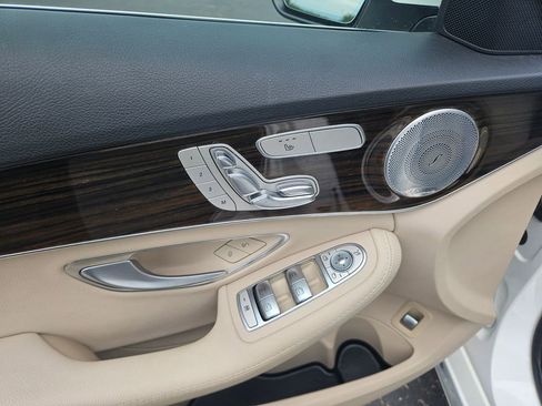 Used 2017 Mercedes-Benz C 300 4MATIC Sedan image 14