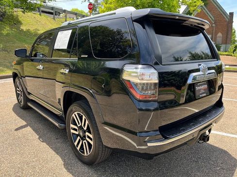 Used 2018 Toyota 4Runner Limited AWD/4WD image 36