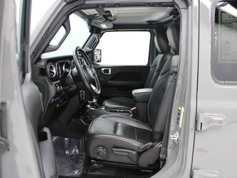 Used 2023 Jeep Wrangler Unlimited Sahara w/ Cold Weather Group AWD/4WD image 7