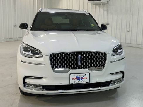 Used 2023 Lincoln Aviator Black Label Grand Touring w/ Class IV Trailer Tow Package image 4