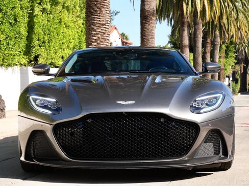 Used 2019 Aston Martin DBS Superleggera image 7
