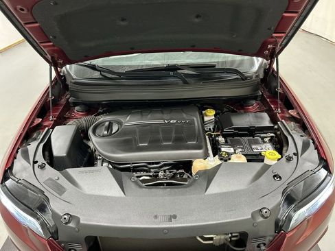 Used 2019 Jeep Cherokee Limited AWD/4WD image 25