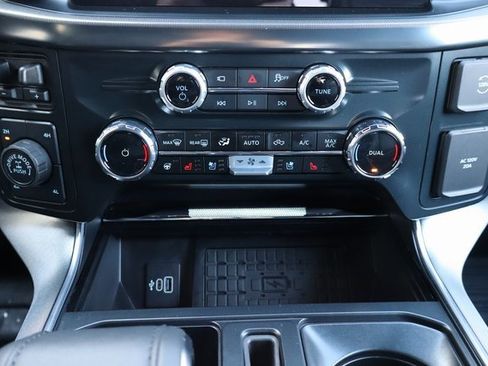 Used 2025 Ford F150 Platinum image 10