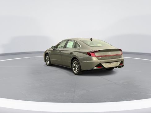 Used 2023 Hyundai Sonata SEL FWD image 5