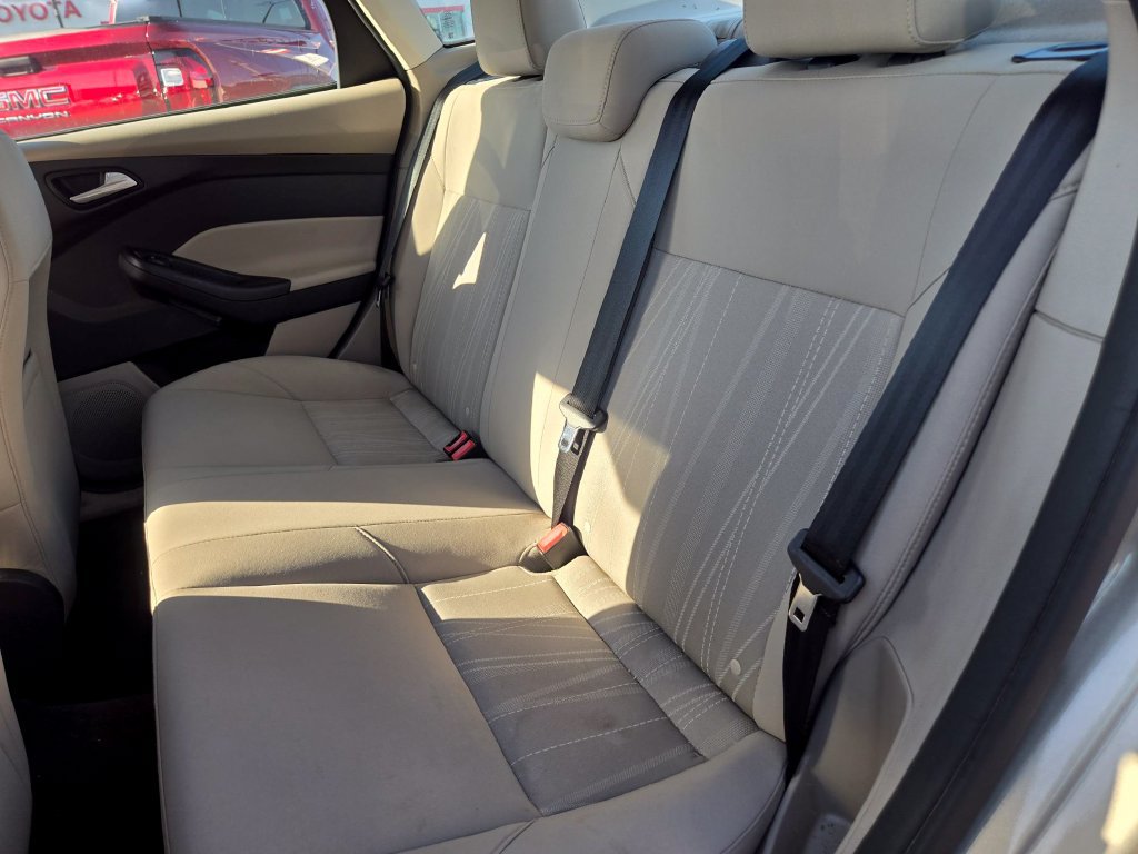 Used 2016 Ford Focus SE FWD image 10