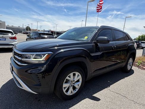 Used 2021 Volkswagen Atlas Cross Sport S FWD image 3