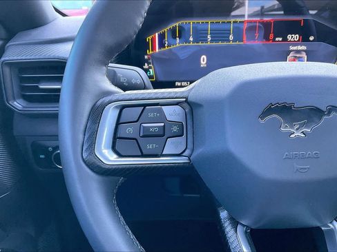 Used 2025 Ford Mustang Coupe image 21