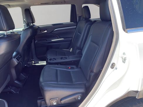 Used 2017 Toyota Highlander Limited AWD/4WD image 17