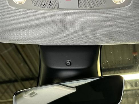 Used 2022 Tesla Model Y Performance AWD/4WD image 39