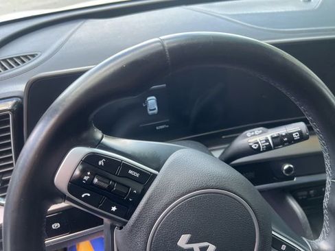 Used 2023 Kia Sportage EX FWD image 13