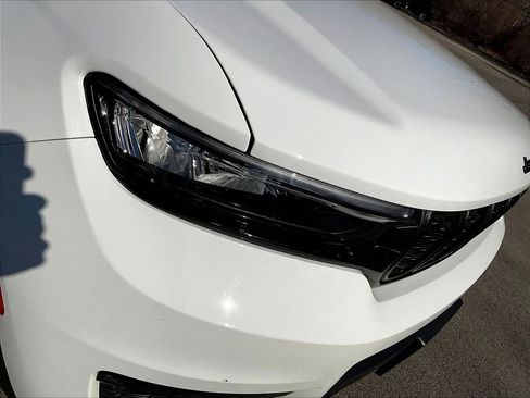 Used 2022 Jeep Grand Cherokee L Limited w/ Black Appearance Package image 32