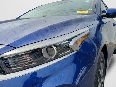 Used 2023 Kia Forte LXS FWD image 3