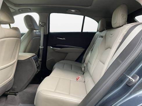 Used 2021 Cadillac XT4 Premium Luxury image 13