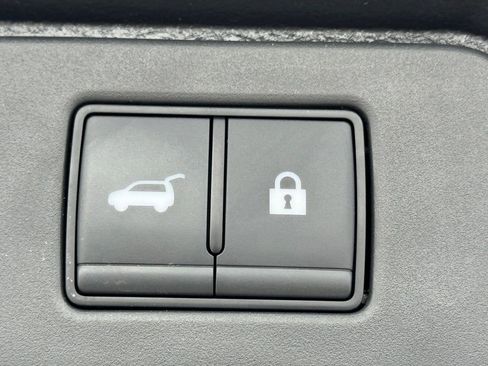 Used 2023 Nissan Rogue SL w/ SL Premium Package image 31