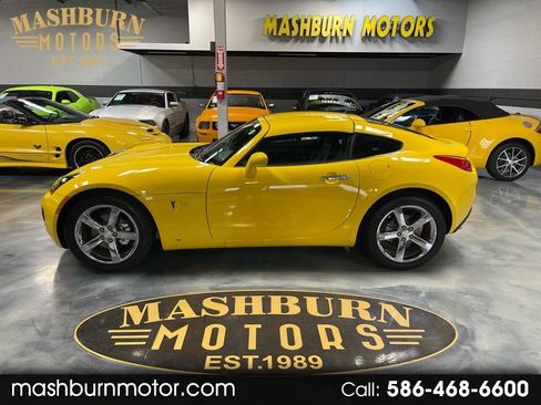 Used 2009 Pontiac Solstice GXP w/ Premium Package image 1