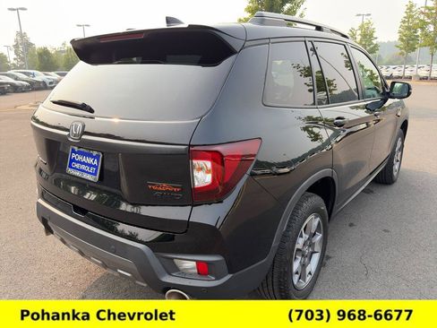 Used 2023 Honda Passport TrailSport image 7