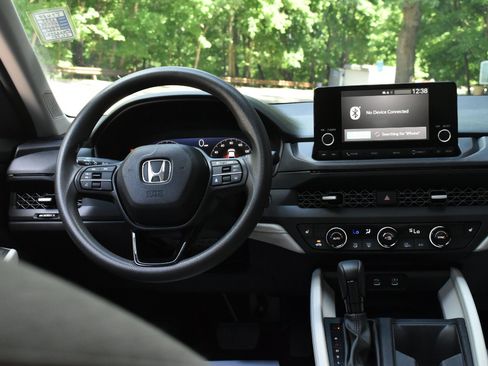 Used 2023 Honda Accord EX image 21